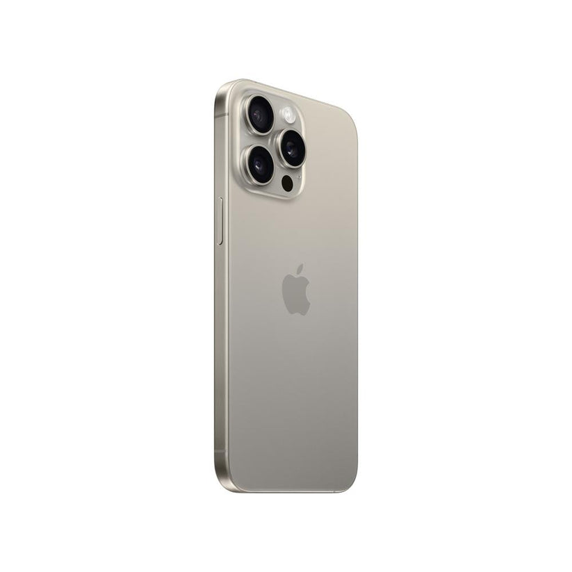 Laterales y parte trasera de iPhone 15 Pro Max Titanio Natural 256GB en Mac Center