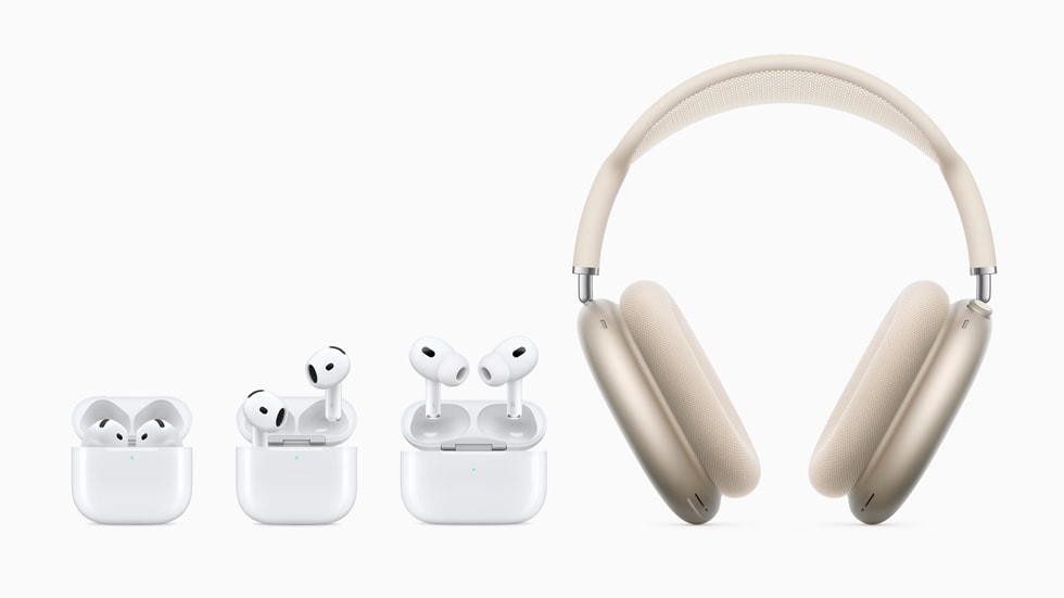 Distintos modelos de AirPods alineados alineados unos al lado de otros