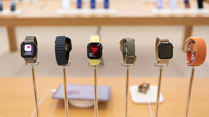 El Apple Watch Series 11 y el Ultra 3 colocados lado a lado.