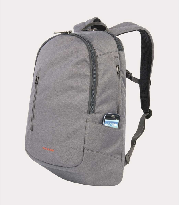 Mochila TUCANO MAGNUM Con Compartimientos y Bolsillo Para Tablet de hasta 15¨ -Gris