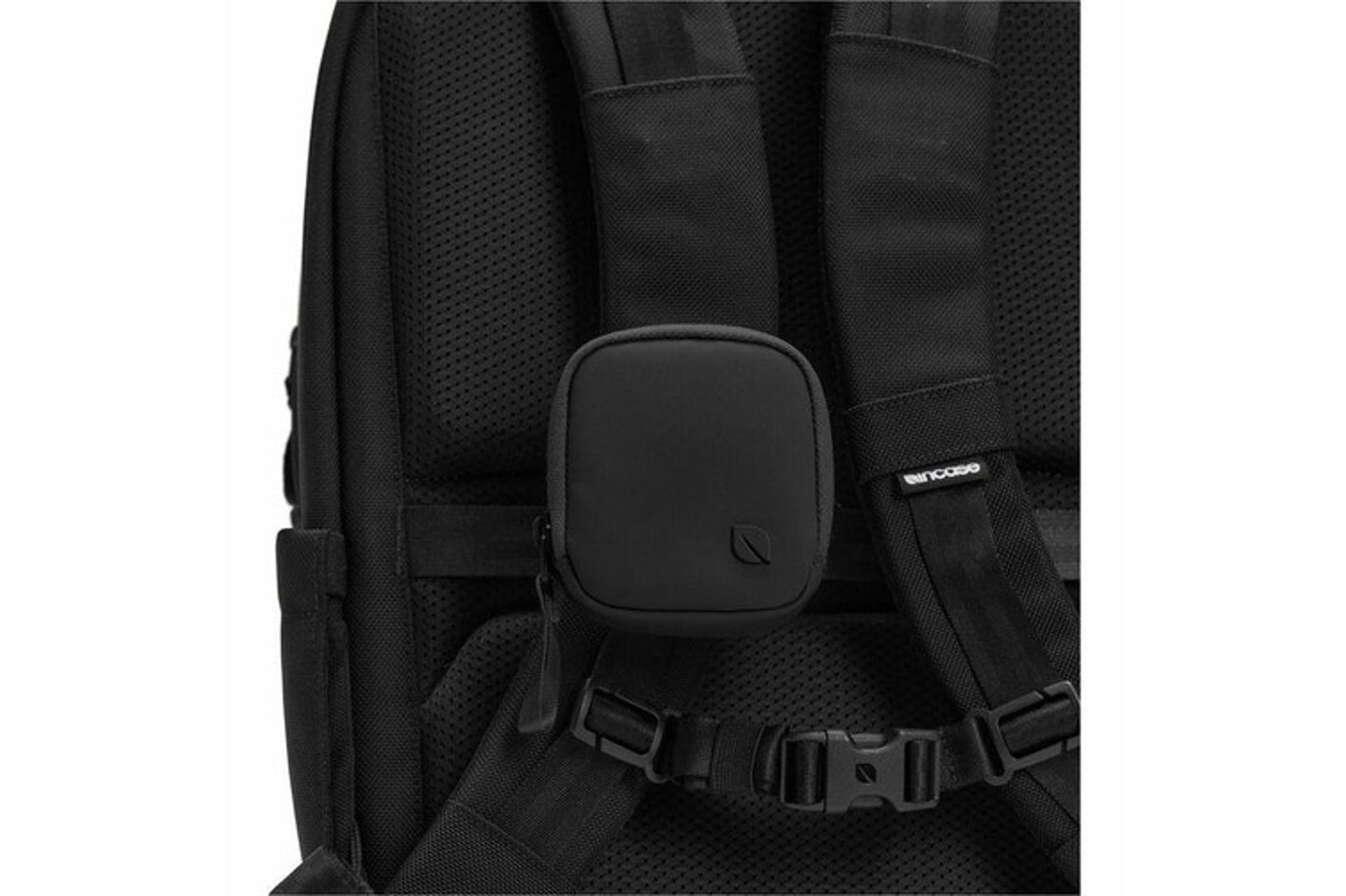 ESTUCHE INCASE COMPACTO BLK