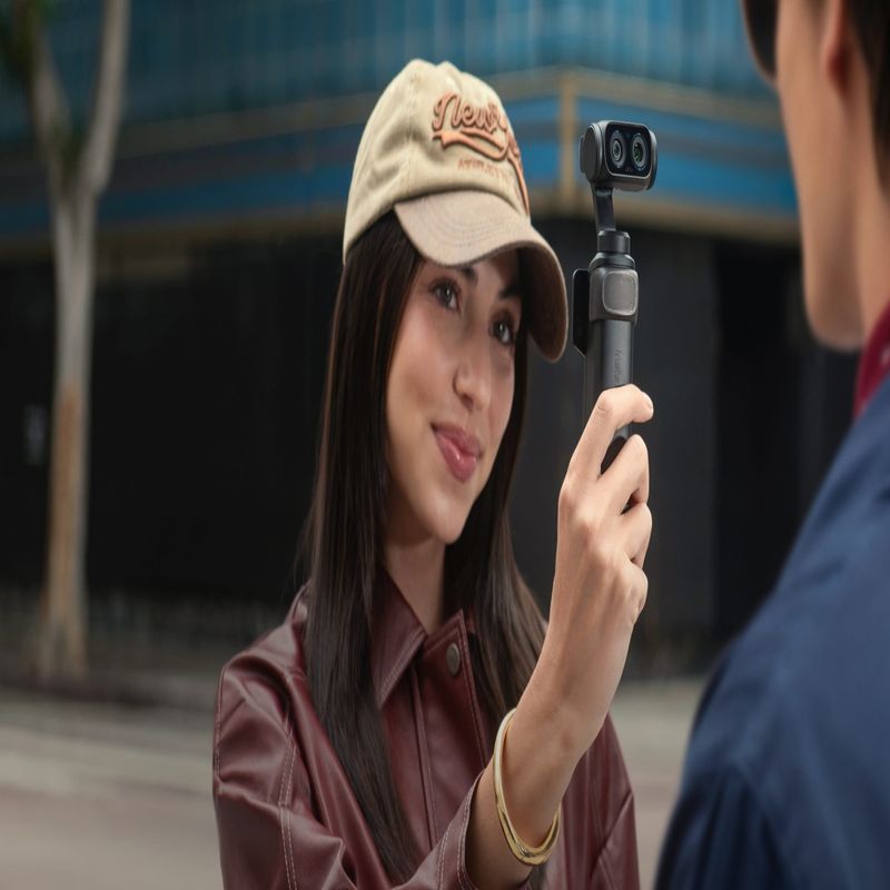 CAMARA INSTA360 LUNA ULTRA STANDARD ESTABILIZADOR DE MANO