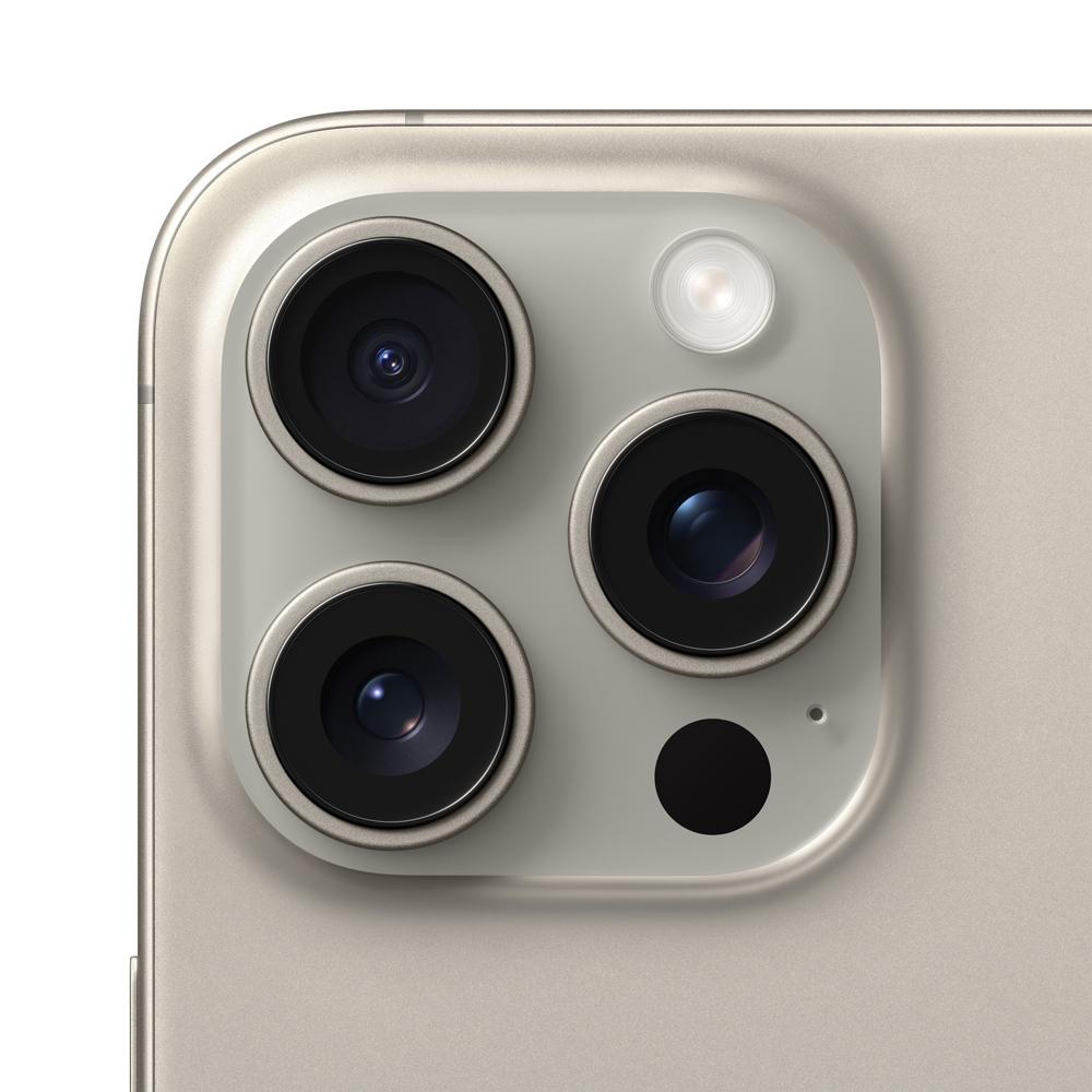 Camara de iPhone 15 Pro Max Titanio Natural 512GB en Mac Center